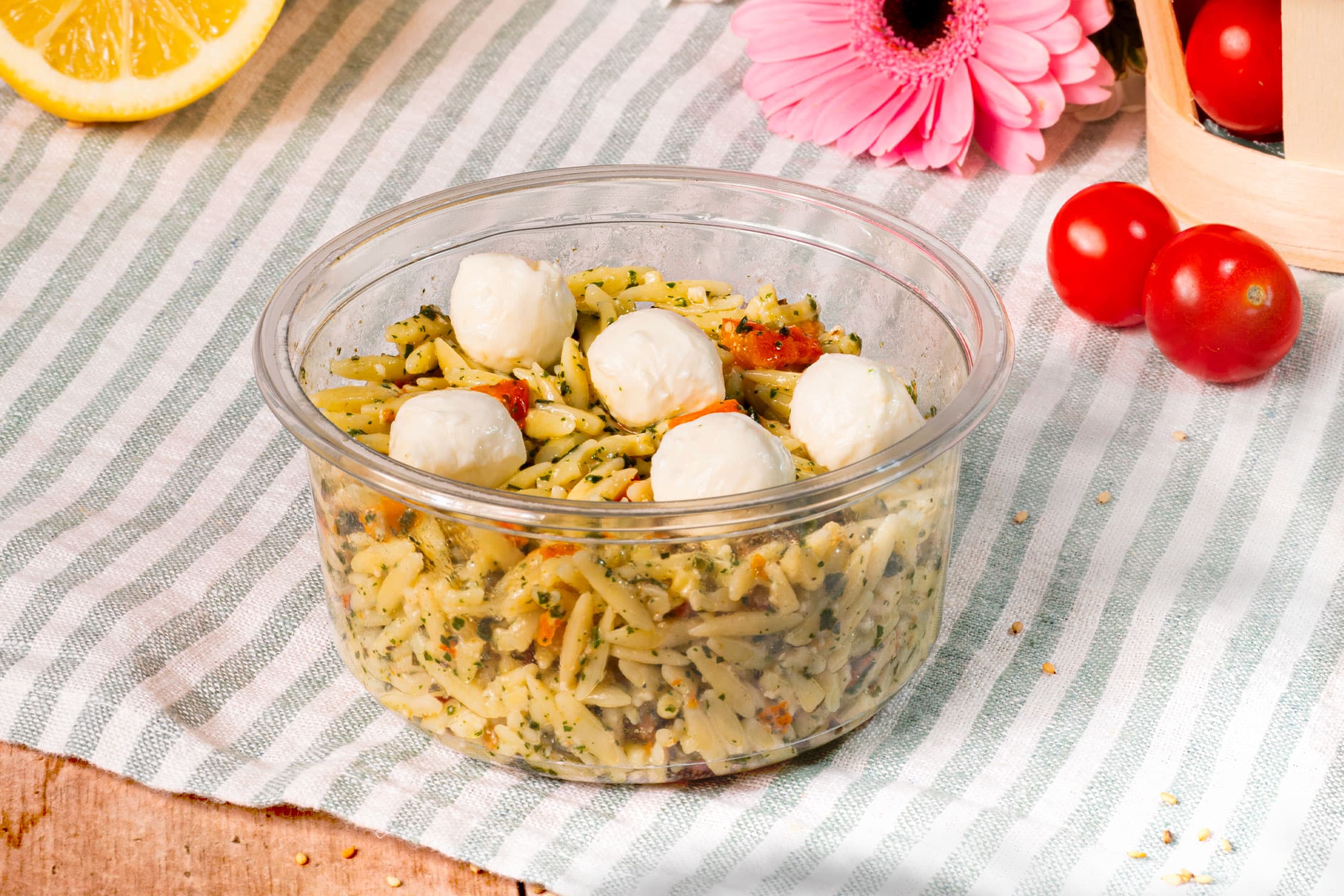 mix-bol-gourmand-mozzarella-tomates-pesto-ambiance mix-bol-gourmand-mozzarella-tomates-pesto-ambiance