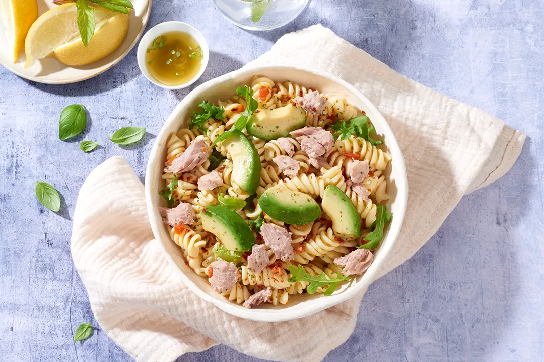 mix-buffet-marque-bol-incontournable-gamme-salade-thon-avocat-ambiance